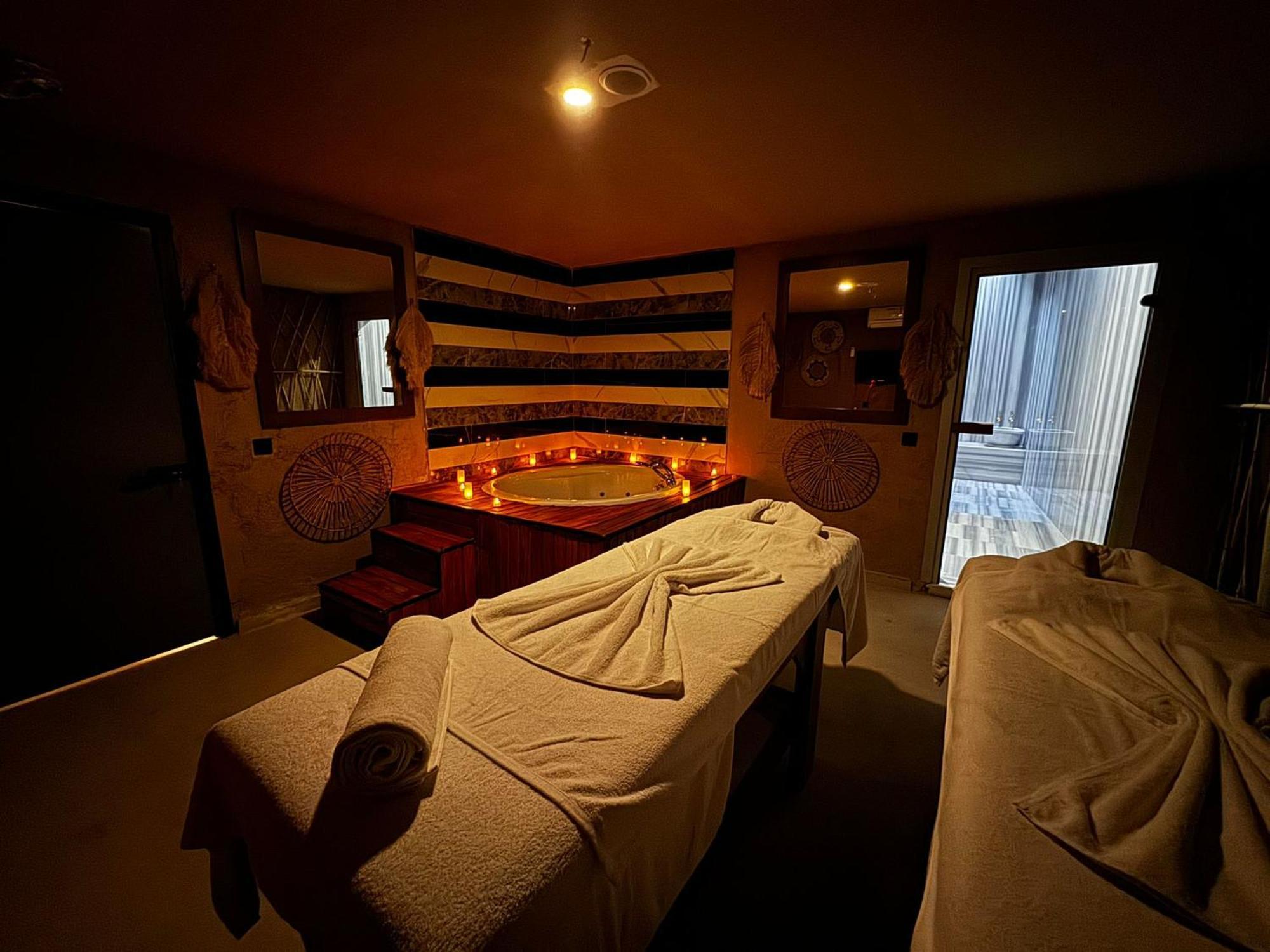 Wolf Of The City Hotel & Spa 안탈리아 외부 사진
