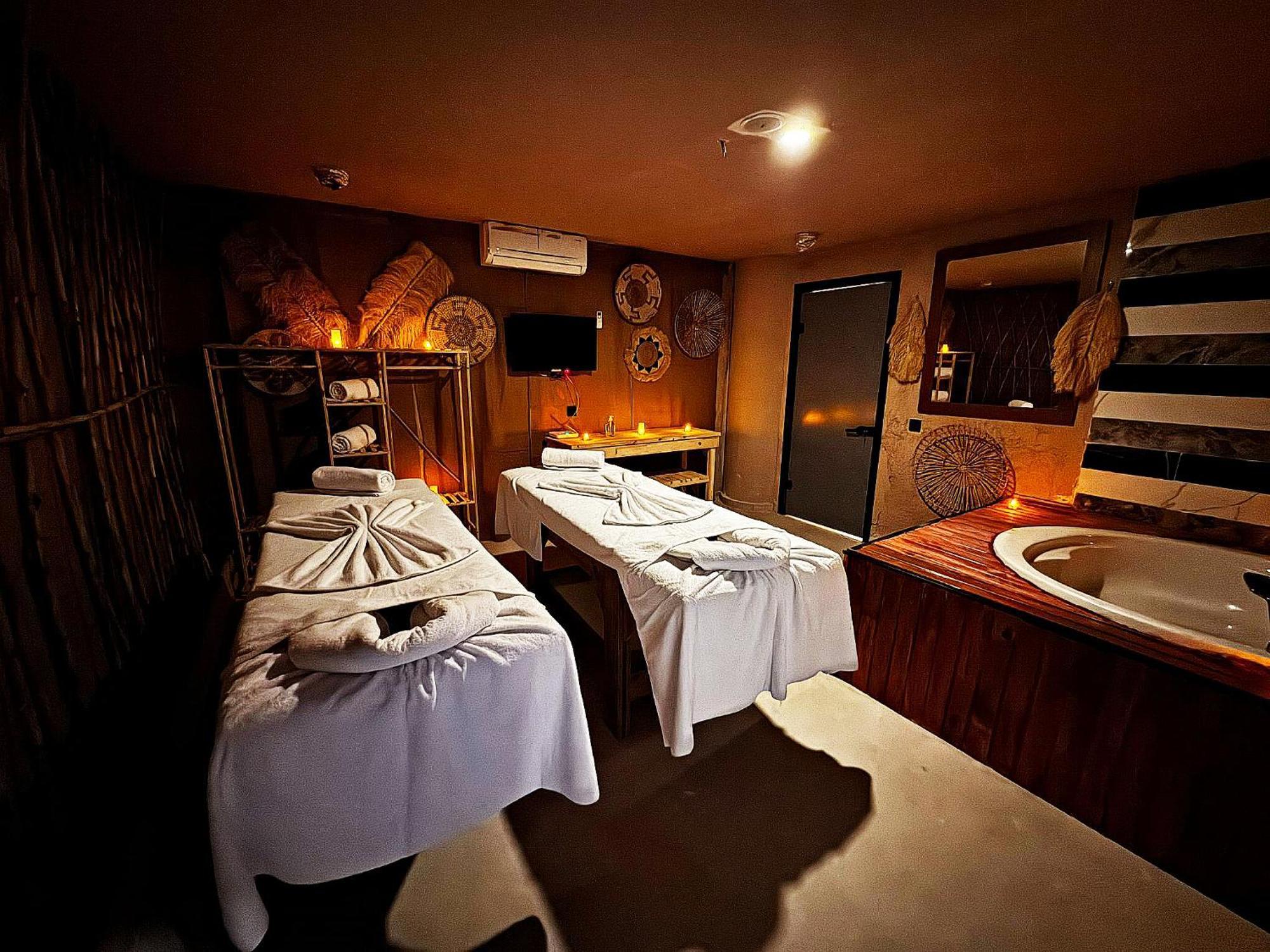 Wolf Of The City Hotel & Spa 안탈리아 외부 사진