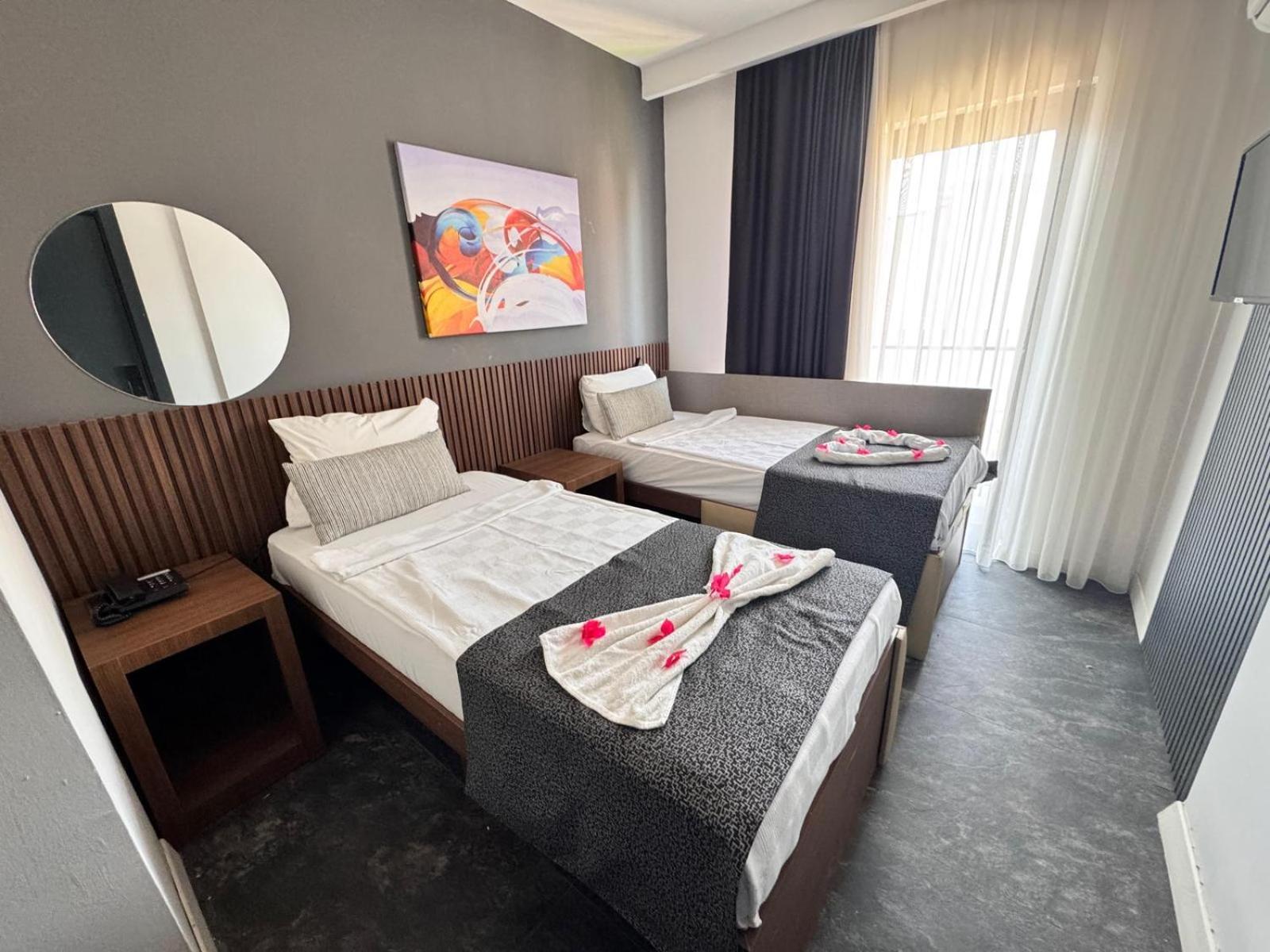 Wolf Of The City Hotel & Spa 안탈리아 외부 사진