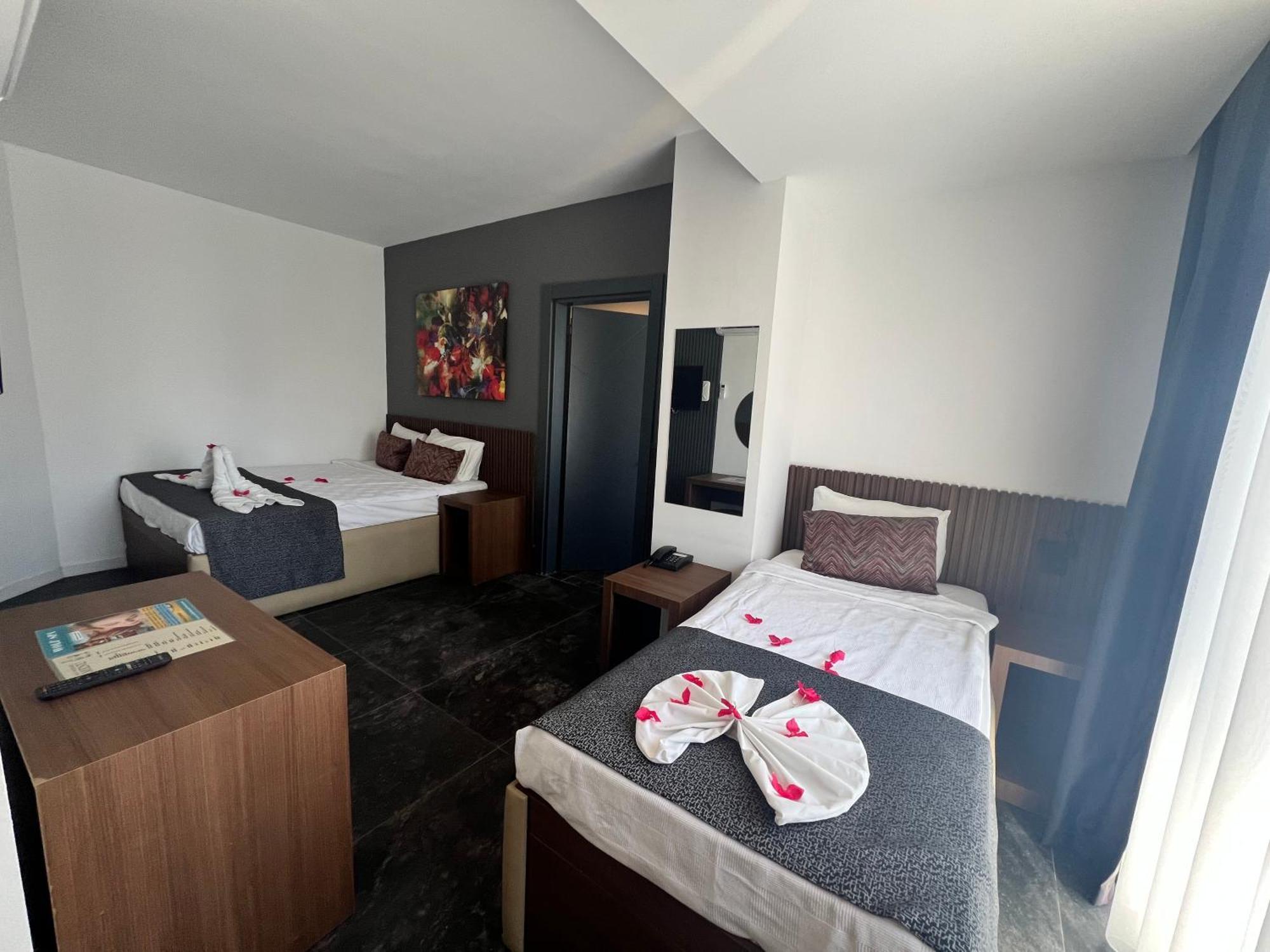 Wolf Of The City Hotel & Spa 안탈리아 외부 사진