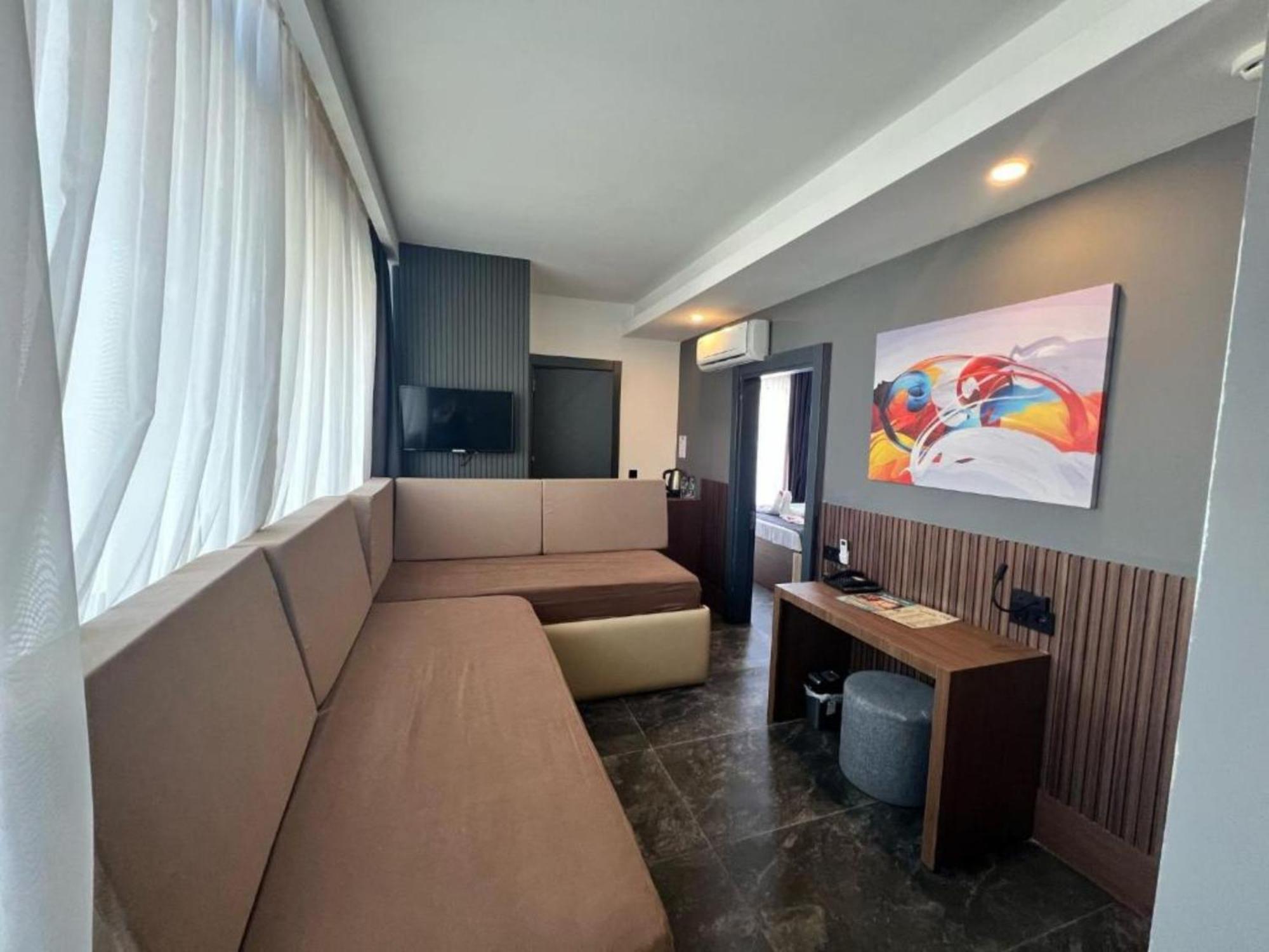 Wolf Of The City Hotel & Spa 안탈리아 외부 사진